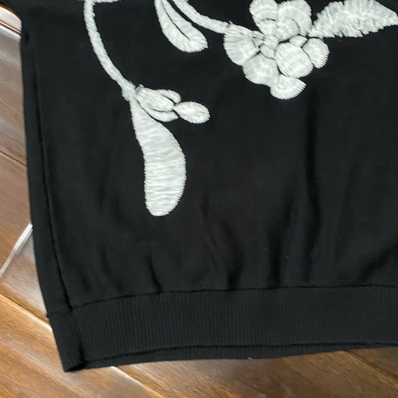 Chico's - Black Embroired Textured Sweater - 2(L) - Picture 8 of 11